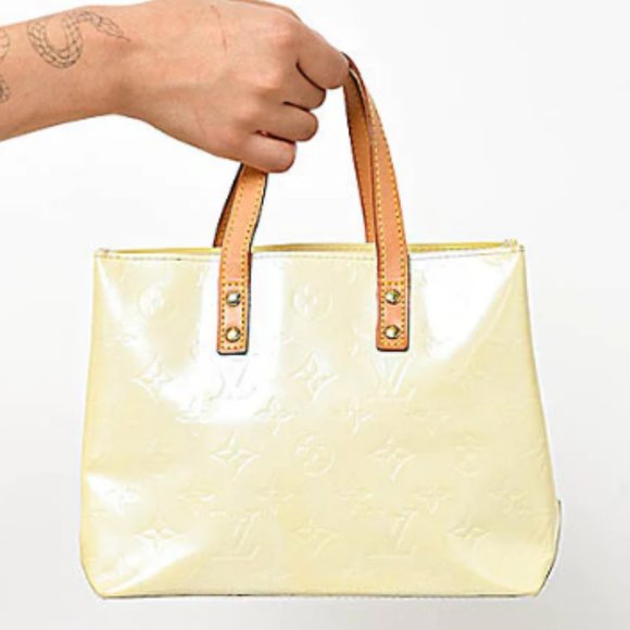 Louis Vuitton Reade PM Vernis in Pearle Tote - Picture 3 of 4